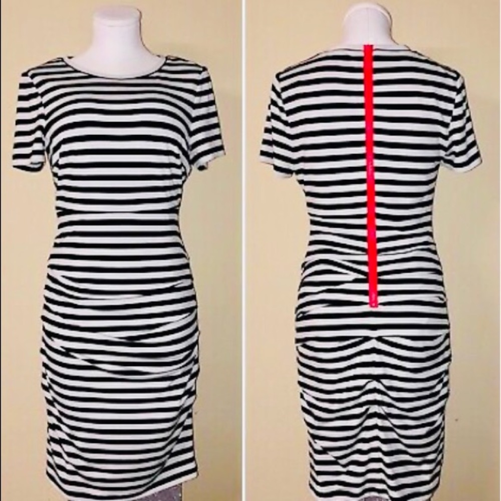 🎉HP🎉❤️‍🔥Vince Camuto-Midi Short Sleeve Dress Measurements in Description❤️‍🔥 - Picture 3 of 15